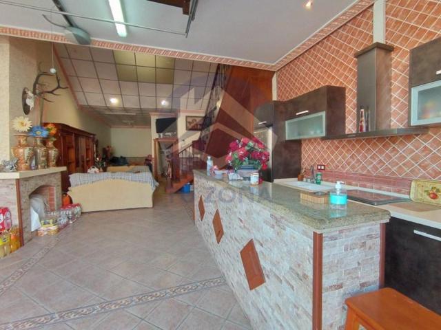 Casas de pueblo en venta en Almendralejo photo 0