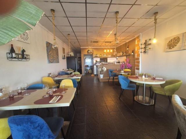 Local comercial en venta en Mutxamel, Bonalba photo 0