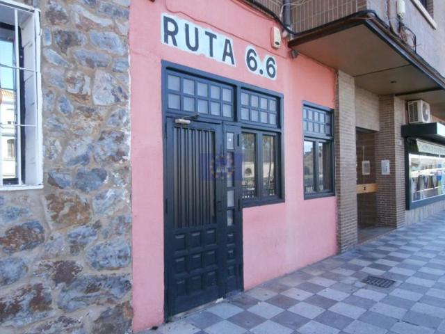 Local comercial en venta en Cuenca, Centro photo 0