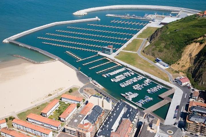 Piso en venta en Laredo, Puebla Vieja photo 0