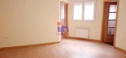 Piso en venta en Valdepeñas, Hospital photo 0