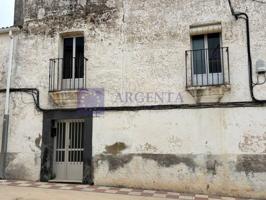 Edificio en venta en Aldea del Cano photo 0