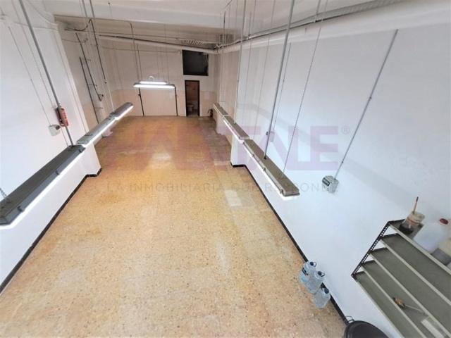 Local comercial en venta en Mislata photo 0