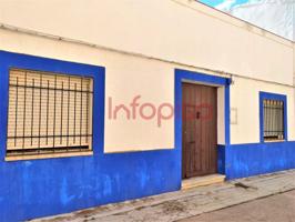 Casa en venta en Valdepeñas, Convento photo 0