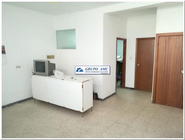 Local comercial en venta en Camas, Balcon de Sevilla photo 0