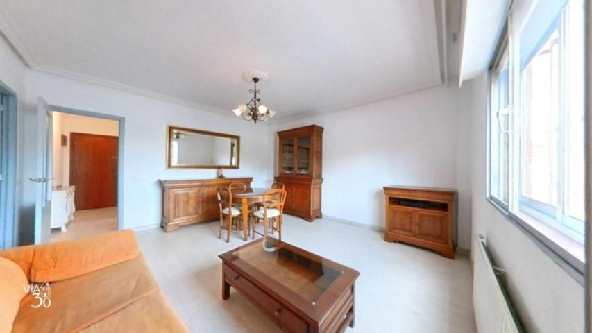 Piso en venta en Salamanca, Barrio - Tormes photo 0