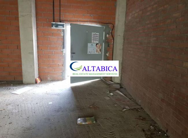 Local comercial en venta en Ponferrada, Centro photo 0