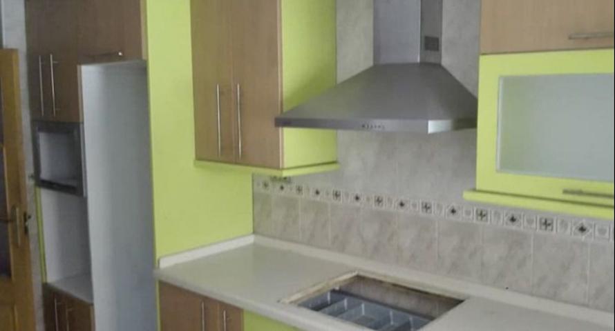 Piso en venta en Algeciras, San Bernabe photo 0