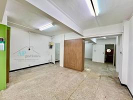 Local comercial en venta en Santa Coloma de Gramenet, Santa Coloma De Gramenet photo 0