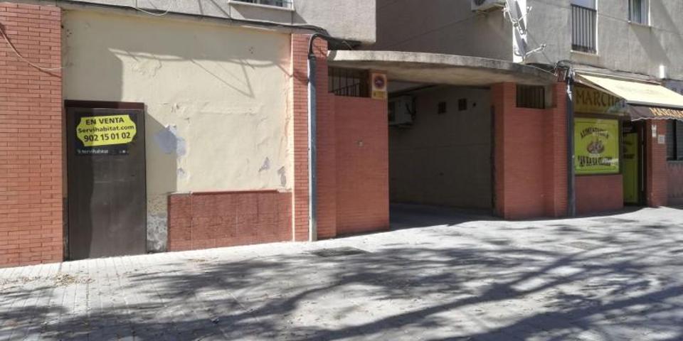 Local comercial en venta en Utrera, Utrera photo 0