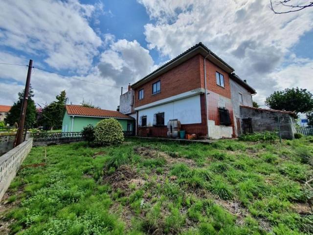 Casa en venta en Soto del Barco, Soto del Barco photo 0