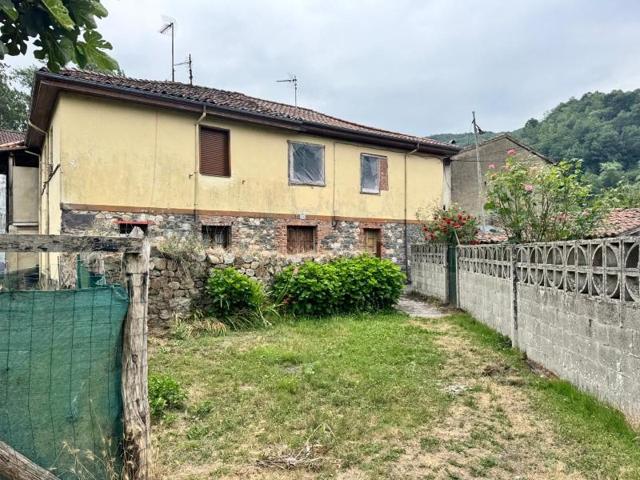 Casa en venta en Laviana photo 0