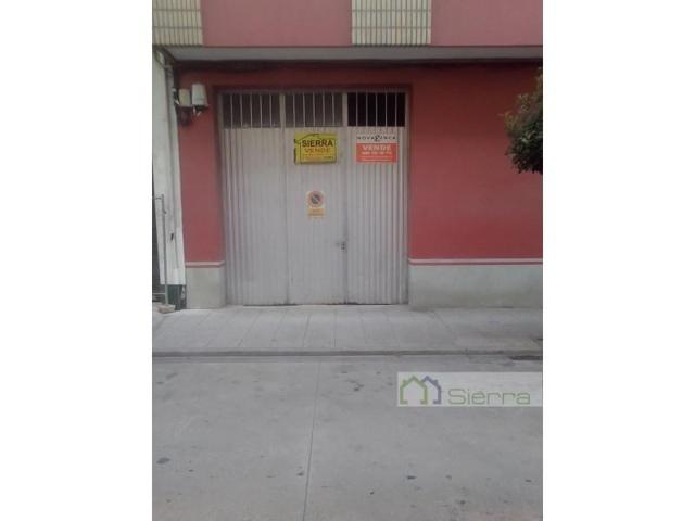 Local comercial en venta en Sarria photo 0