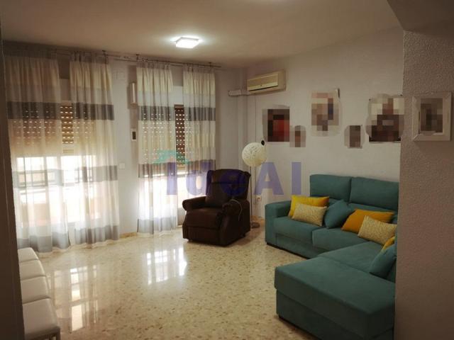 Piso en venta en Almendralejo, Almendralejo photo 0