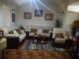 Casa en venta en Alconchel, Alconchel photo 0