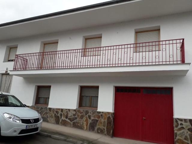 Casa en venta en Juarros de Voltoya photo 0