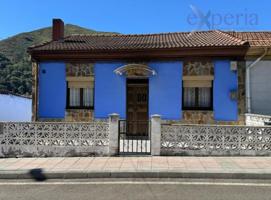 Casa en venta en Mieres, Mieres photo 0
