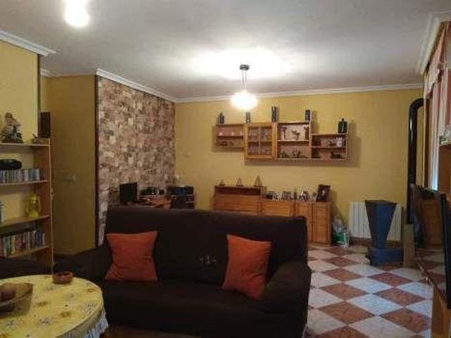 Piso en venta en Torreperogil, Torreperogil photo 0