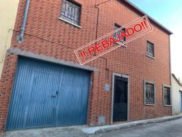 Casa en venta en Huete, Huete photo 0