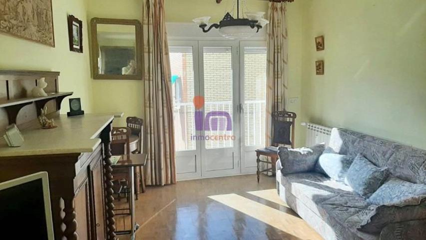 Piso en venta en Valdepeñas, Centro photo 0