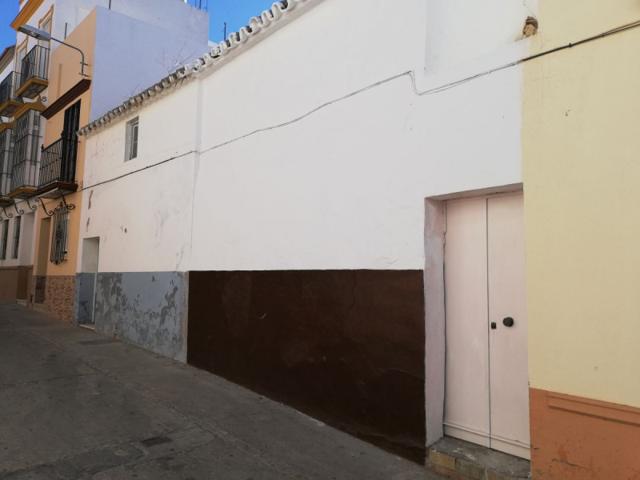 Casa en venta en Arahal, Bda. La Fuente photo 0