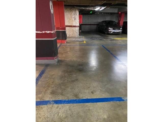 Garaje en venta en Zaragoza photo 0