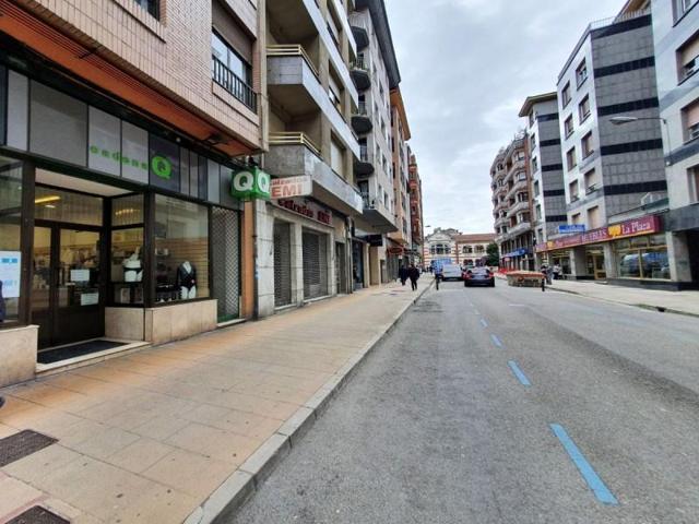 Local comercial en venta en Mieres, Centro photo 0