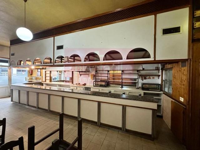 Local comercial en venta en Lugo photo 0