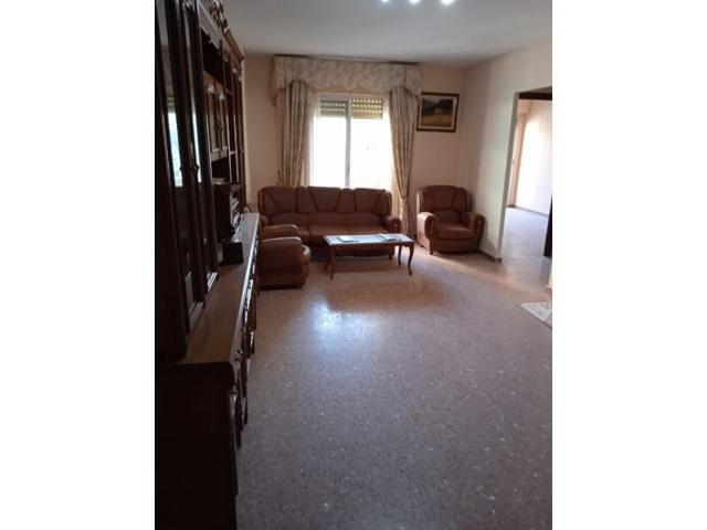 Piso en venta en Torredonjimeno photo 0