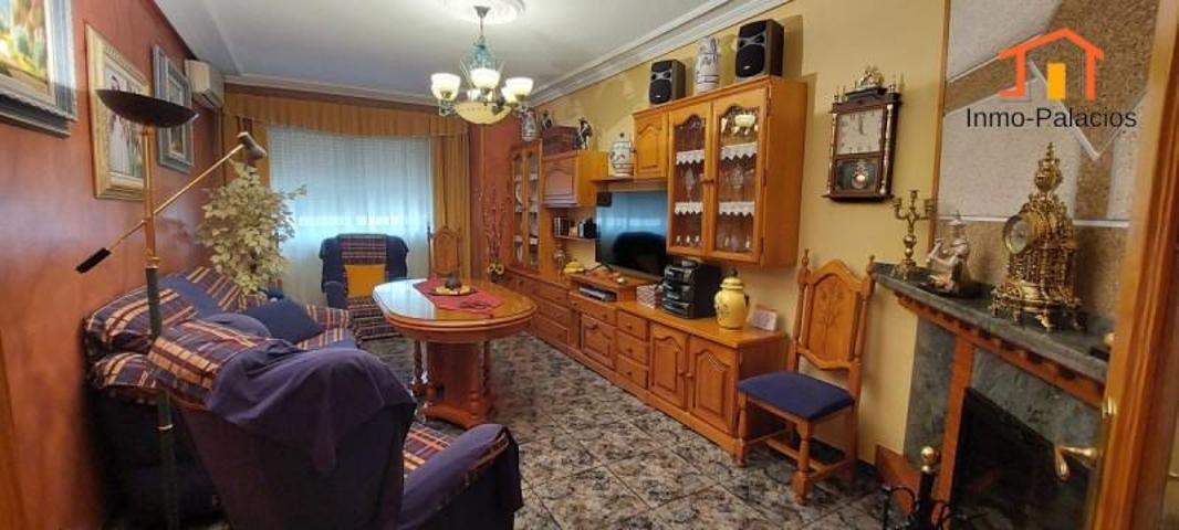 Piso en venta en Quesada, Pueblo - Proximo a colegios photo 0