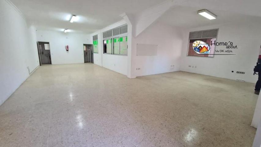 Local comercial en venta en San Bartolomé de Tirajana, Bellavista de San Fernando photo 0