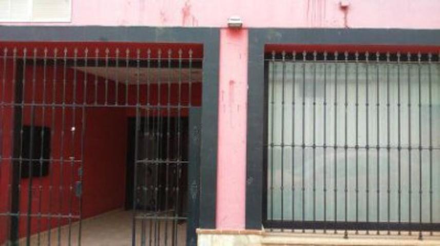 Local comercial en venta en Almendralejo, Carretera Badajoz - Campo Futbol photo 0