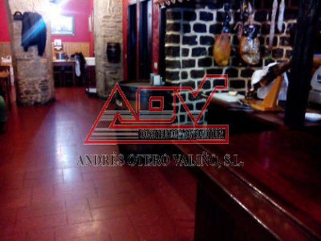 Local comercial en venta en Ferrol, Centro photo 0