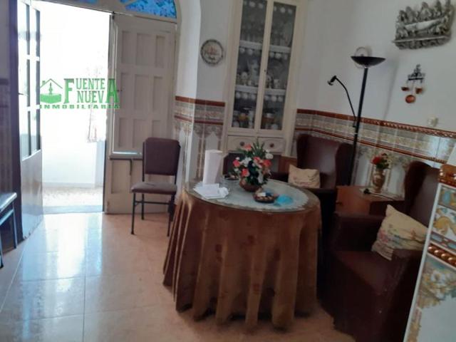 Casa en venta en Fuentes de León, Fuentes De Leon photo 0