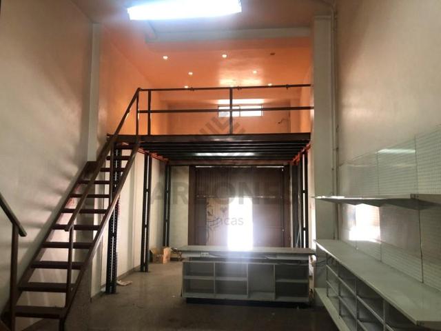 Local comercial en venta en Vigo, Plaza Industria photo 0