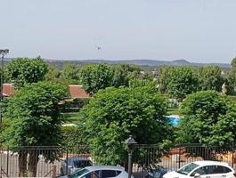 Adosada en venta en Pedroso photo 0