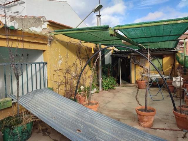 Casa en venta en Valdepeñas, Buena photo 0