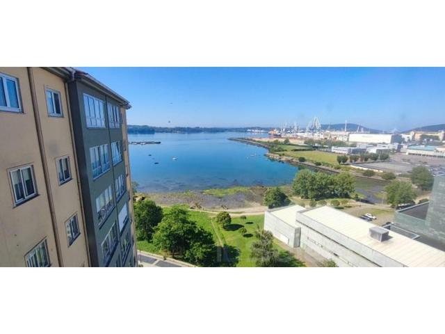 Piso en venta en Ferrol photo 0