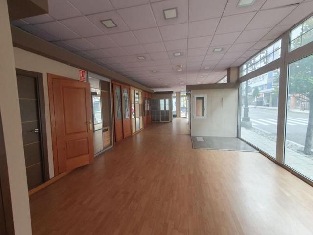 Local comercial en venta en Oviedo, Centro photo 0