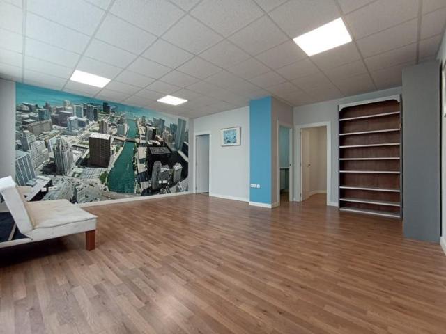 Local comercial en venta en Alhaurín el Grande photo 0