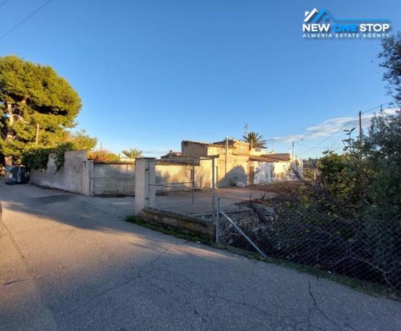 Casa con terreno en venta en Zurgena photo 0