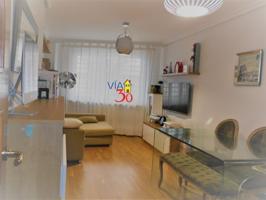 Apartamento en venta en Villares de la Reina, Villares De La Reina photo 0