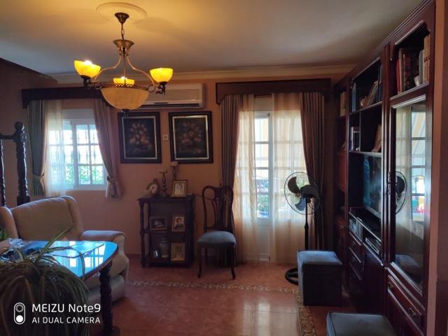 Piso en venta en Morón de la Frontera photo 0