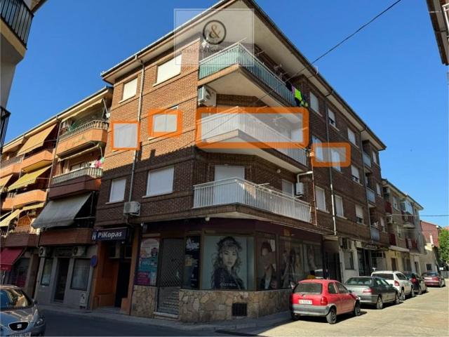 Piso en venta en Candeleda photo 0