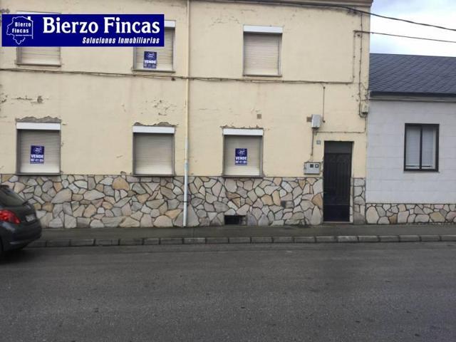 Casa en venta en Ponferrada, Cuatrovientos photo 0