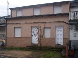 Casa en venta en Benuza, Castroquilame photo 0