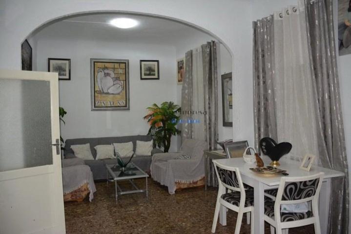 Casa en venta en Elda, Elda photo 0