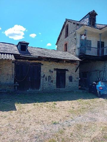 Casa en venta en Carracedelo, Villadepalos photo 0