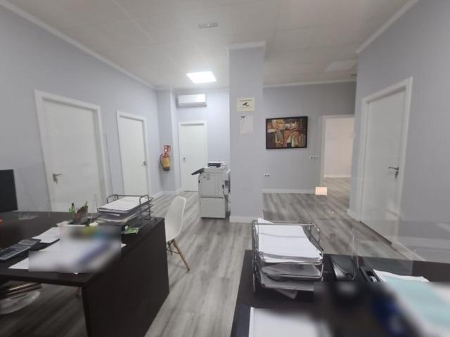 Local comercial en venta en Arcos de la Frontera, Centro photo 0