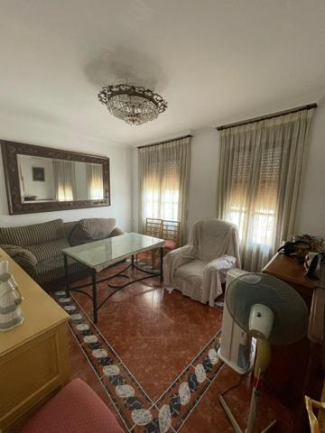 Piso en venta en Cabra, Semi centro photo 0